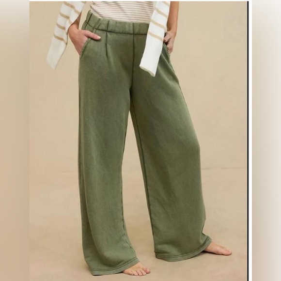 aerie Pants - Aerie new heights trouser sweatpants olive green